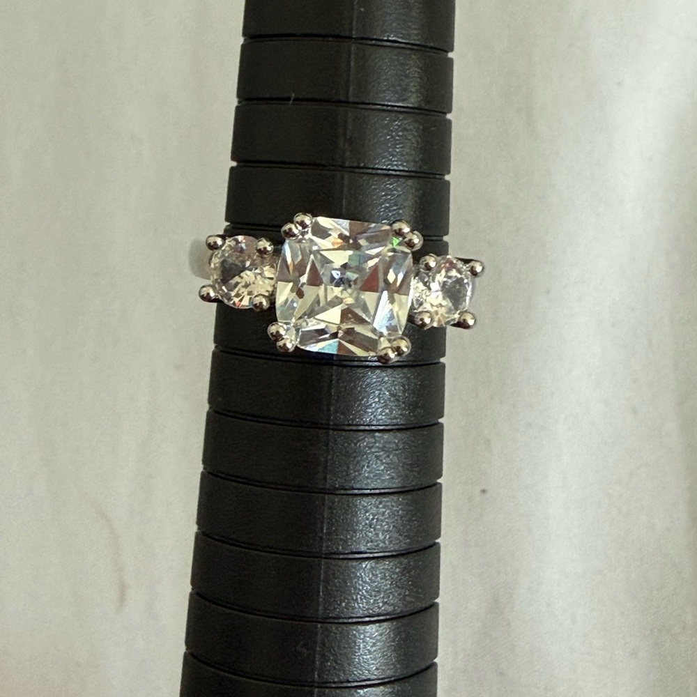 Elegant 925 Silver Women's Ring - Picture 6 of 11